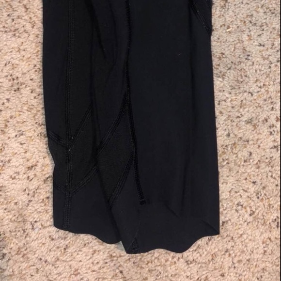 Wunder Under Scalloped Hem High-Rise Crop 23" *Luxtreme - Picture 2 of 3